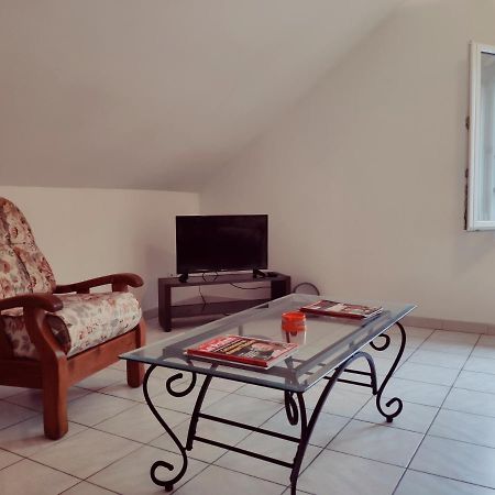 Au Bord Du Foron Apartamento Scionzier Exterior foto